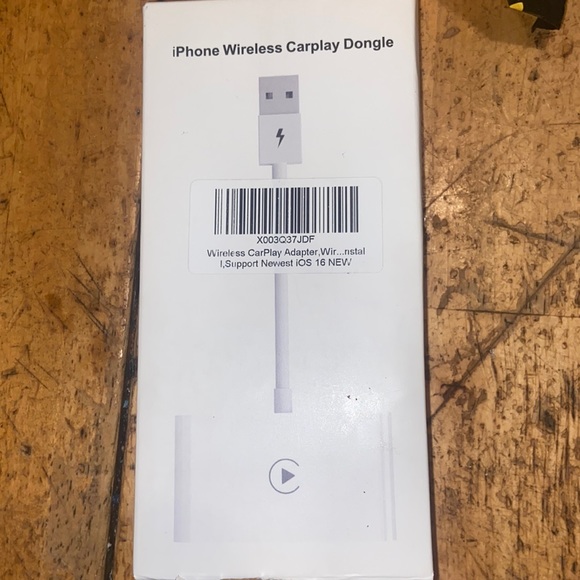 iPhone Wireless CarPlay Dongle Adapter - Picture 1 of 1